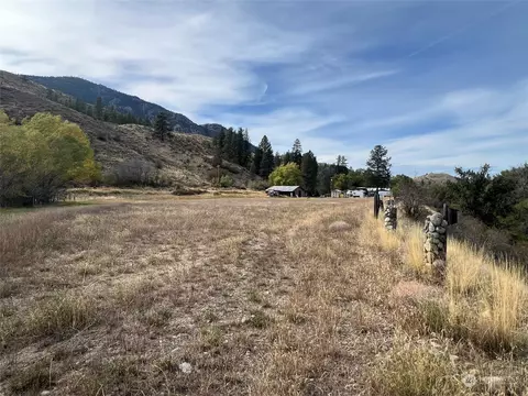 Exterior - 695 Twisp- Carlton Rd, Twisp, WA 98856 photo 3 of 21