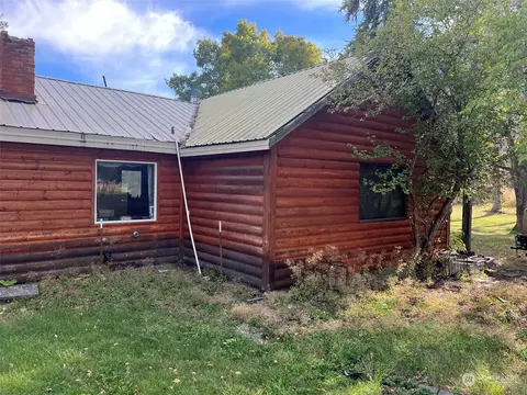 Exterior - 695 Twisp- Carlton Rd, Twisp, WA 98856 photo 13 of 21