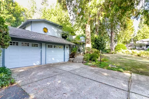 21012 SE 258th St, Maple Valley, WA 98038