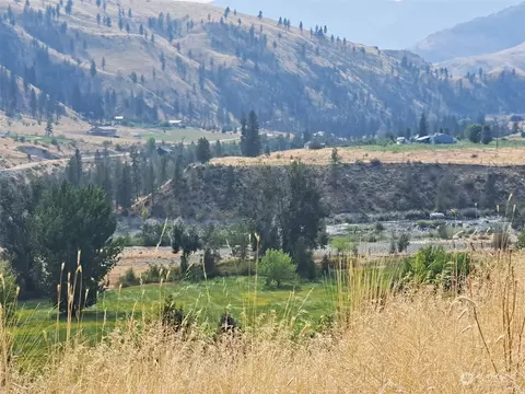 164 B Burma Rd, Pateros, WA 98846