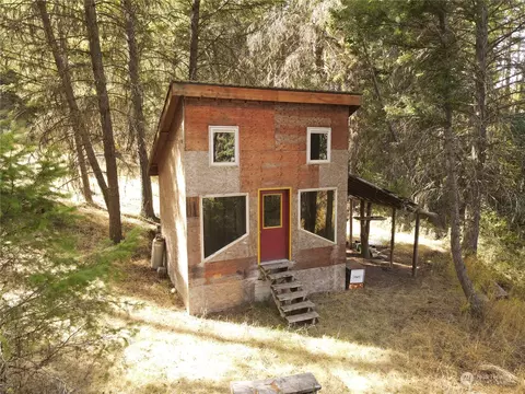 1868 Nn Chesaw Rd, Oroville, WA 98844