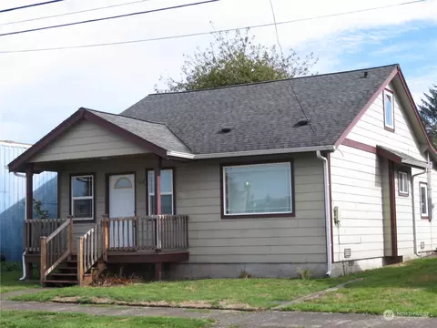 108 S 2nd St, Elma, WA 98541
