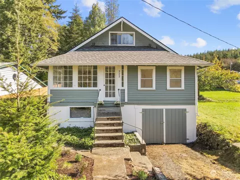 322 S 1st St, Mccleary, WA 98557