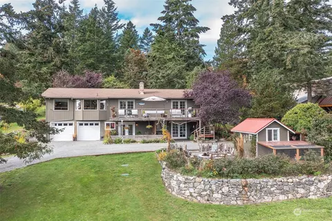 320 Channel Rd, Eastsound, WA 98245