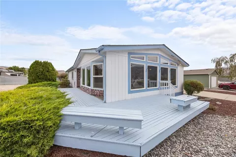 905 Sunrise Dr, Manson, WA 98831
