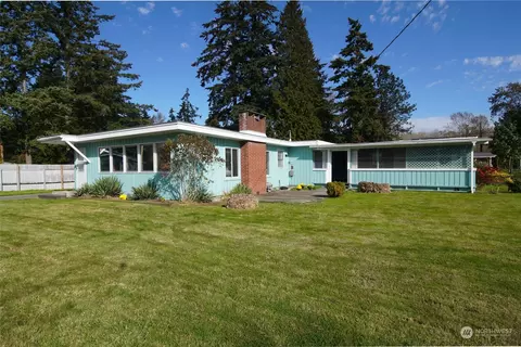 8166 Merle Pl, Blaine, WA 98230