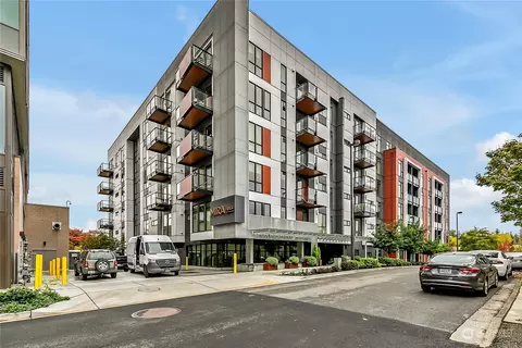 1085 103rd Ave NE #421, Bellevue, WA 98004