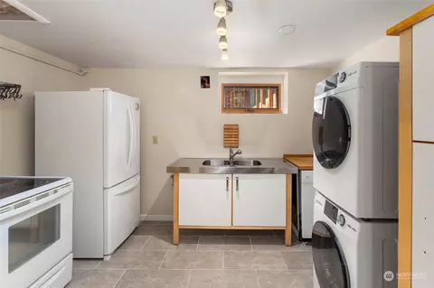 2400 E Roy St, Seattle, WA 98112 photo 29