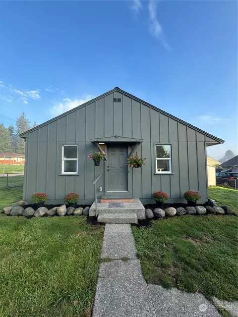 1005 Lane Pl #A, Everett, WA 98203