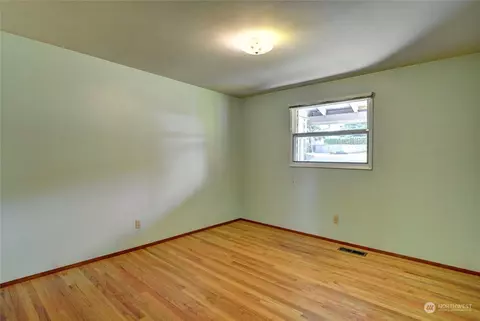 Bedroom - 8931 Cascadia Ave, Everett, WA 98208 photo 3 of 5