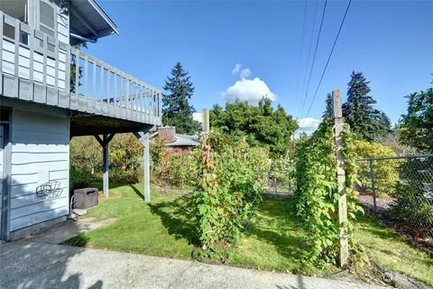 Exterior - 8931 Cascadia Ave, Everett, WA 98208 photo 5 of 8