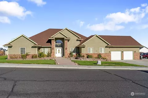 409 N Crestview Dr, Moses Lake, WA 98837