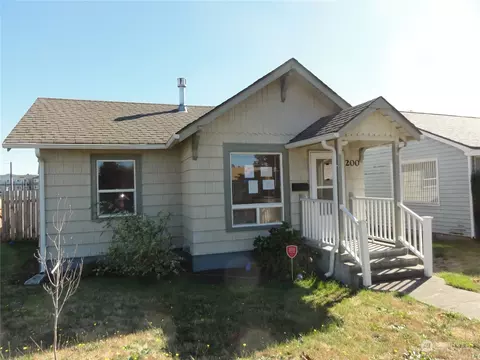 200 Yew St, Centralia, WA 98531