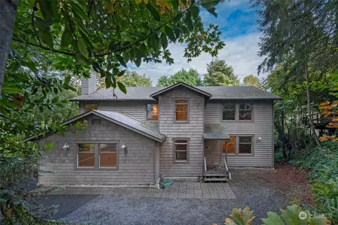 19034 53rd Ave NE, Lake Forest Park, WA 98155