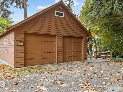 26818 NE Washington Blvd, Kingston, WA 98346