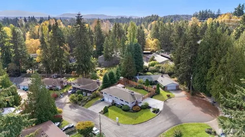 13711 NE 70th Pl, Redmond, WA 98052