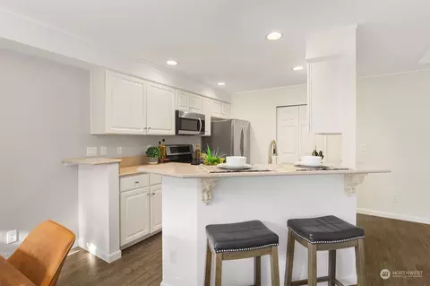 Kitchen - 18710 20th Ave SE, Bothell, WA 98012 photo 1 of 6