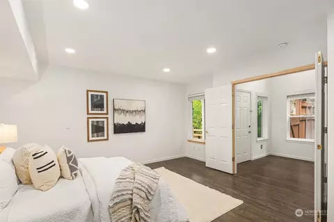 Bedroom - 18710 20th Ave SE, Bothell, WA 98012 photo 1 of 5