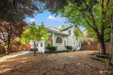 Exterior - 18710 20th Ave SE, Bothell, WA 98012 photo 6 of 9