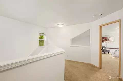 Entry Way - 18710 20th Ave SE, Bothell, WA 98012 photo 3 of 3
