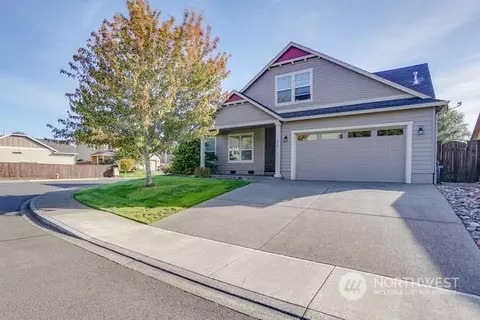 312 Sycamore St, Woodland, WA 98674