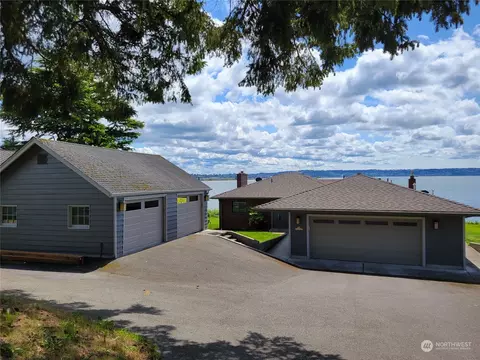 104 Priest Point Dr NW, Marysville, WA 98271