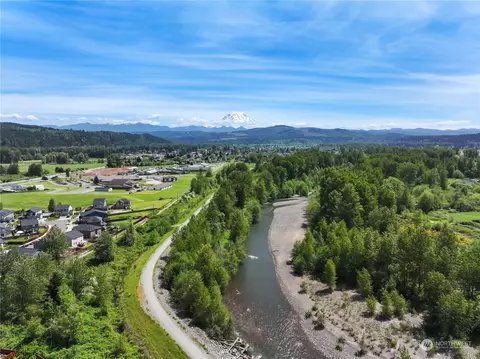 View/Area - 207 Thompson Ave NW, Orting, WA 98360 photo 2 of 2