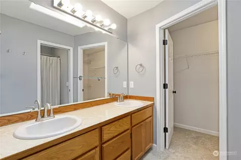Bath - 207 Thompson Ave NW, Orting, WA 98360 photo 2 of 3