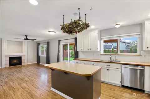Kitchen - 207 Thompson Ave NW, Orting, WA 98360 photo 1 of 4
