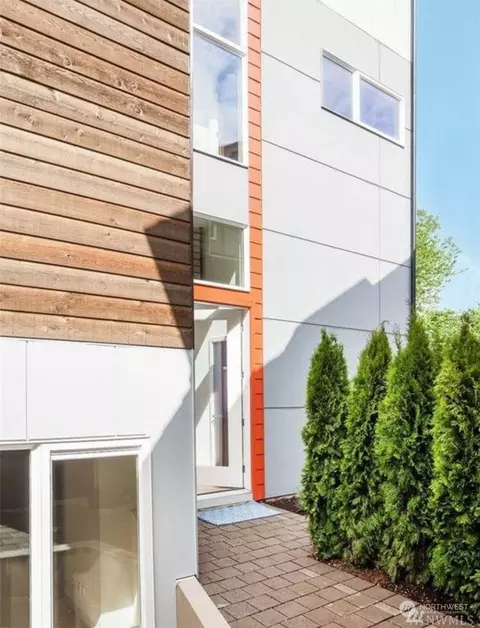 717 10th Ave E, Seattle, WA 98102