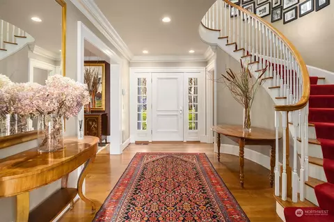 Entry Way - 609 34th Ave E, Seattle, WA 98112 photo 2 of 2