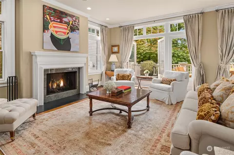 Living - 609 34th Ave E, Seattle, WA 98112 photo 1 of 5