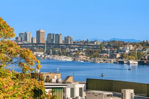 769 Hayes St #409, Seattle, WA 98109