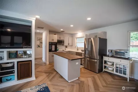 Kitchen - 1332 Berkeley Ave, Fircrest, WA 98466 photo 1 of 3