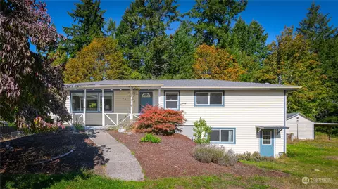 6720 NW Illich Rd, Silverdale, WA 98383