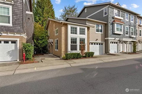 7526 129th Pl SE #F-107, Newcastle, WA 98056