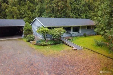 944 NE Genes Ln, Poulsbo, WA 98370