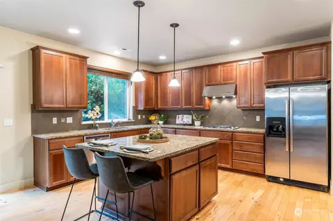 Kitchen - 22907 36th Dr SE, Bothell, WA 98021 photo 2 of 5