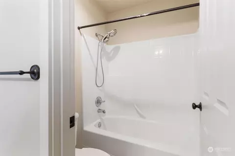 Bath - 22907 36th Dr SE, Bothell, WA 98021 photo 6 of 6