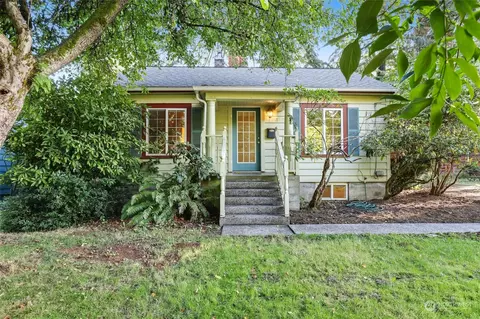 315 20th Ave SE, Olympia, WA 98501