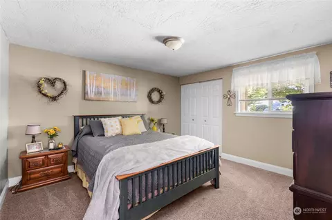 Bedroom - 3903 Pine St, Longview, WA 98632 photo 6 of 9
