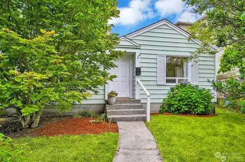 5030 Fauntleroy Way SW, Seattle, WA 98136