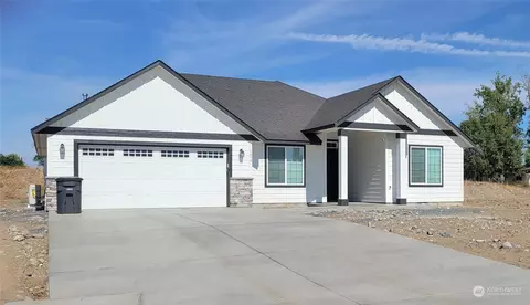 6434 Road 215 NE, Moses Lake, WA 98837