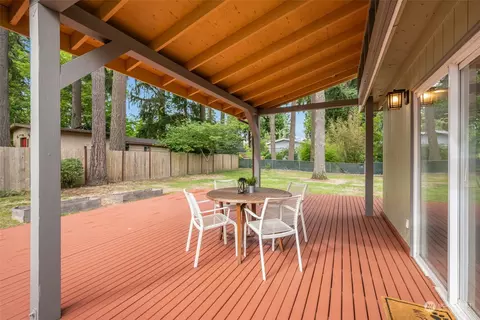 Exterior - 9026 NE 178th St, Bothell, WA 98011 photo 2 of 5