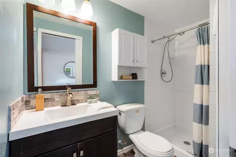 Bath - 9026 NE 178th St, Bothell, WA 98011 photo 1 of 2