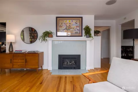 Living - 3320 Kromer Ave, Everett, WA 98201 photo 1 of 1