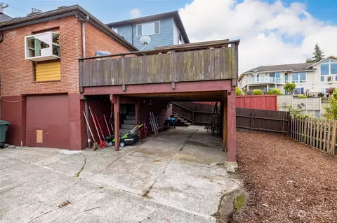 Exterior - 3320 Kromer Ave, Everett, WA 98201 photo 8 of 8