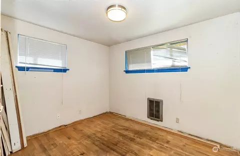 Bedroom - 2416 6th St, Everett, WA 98201 photo 3 of 7