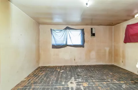 Bedroom - 2416 6th St, Everett, WA 98201 photo 5 of 7