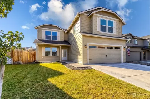 1177 SW 4th St, College Place, WA 99324